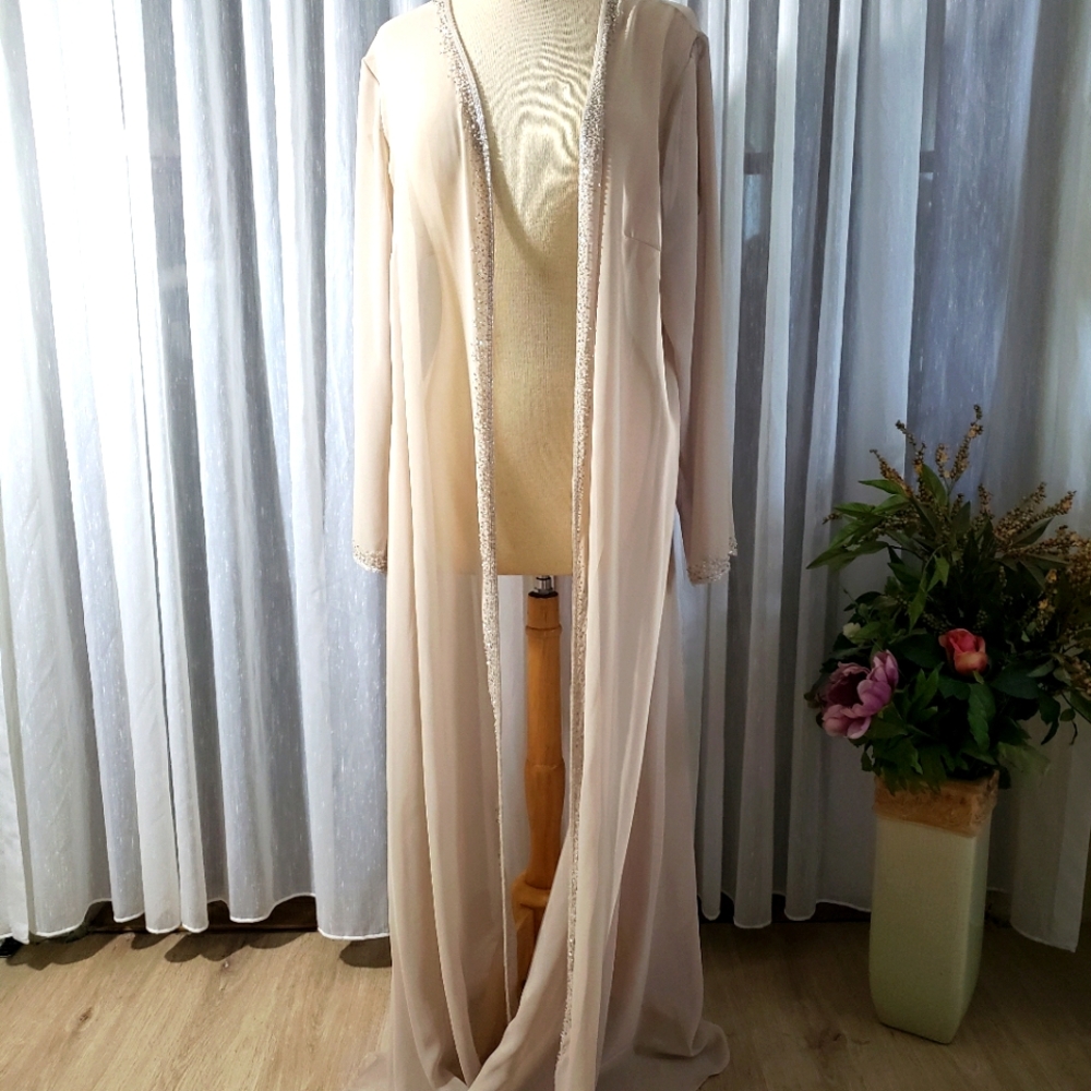 Alfred Angelo size 18 tan/ café shrug